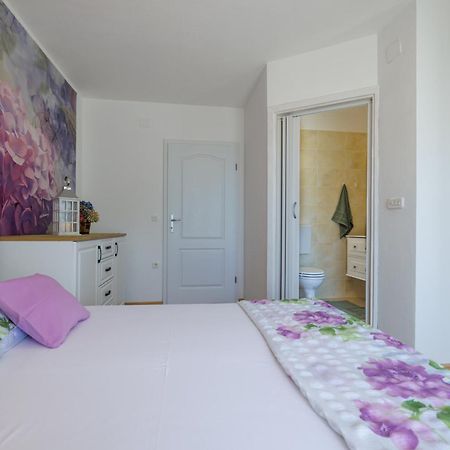 Apartmani Olea Krk Крк Екстер'єр фото