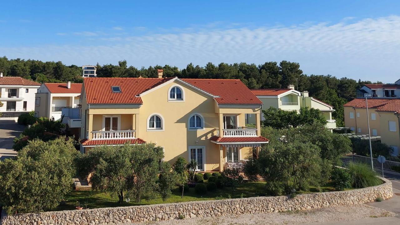 Apartmani Olea Krk Крк Екстер'єр фото