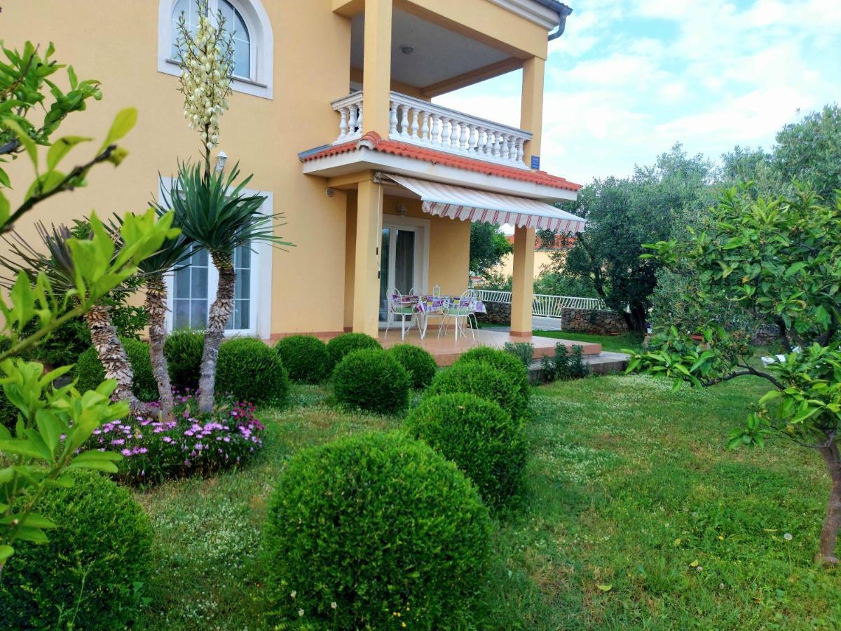 Apartmani Olea Krk Крк Екстер'єр фото