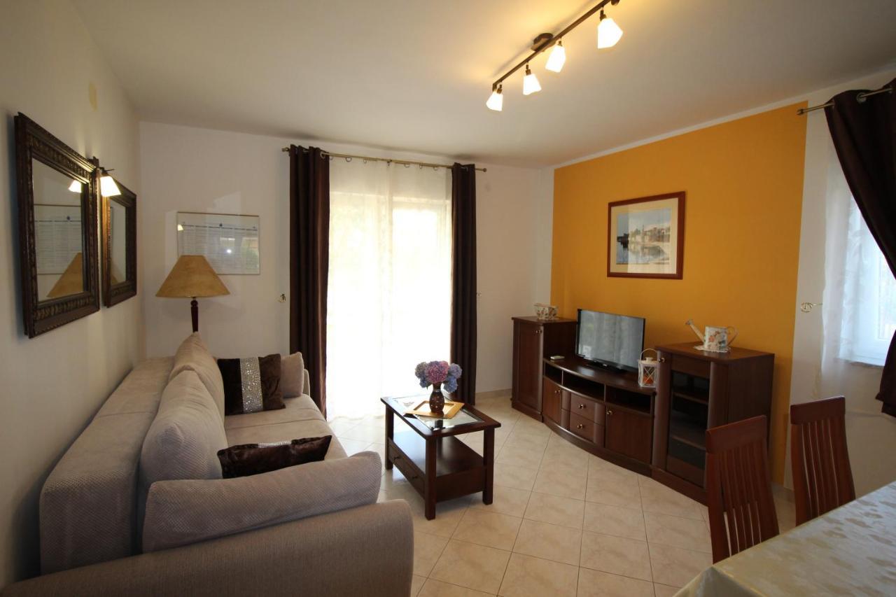 Apartmani Olea Krk Крк Екстер'єр фото