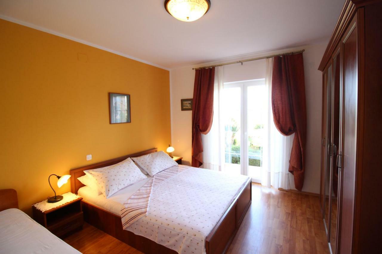 Apartmani Olea Krk Крк Екстер'єр фото
