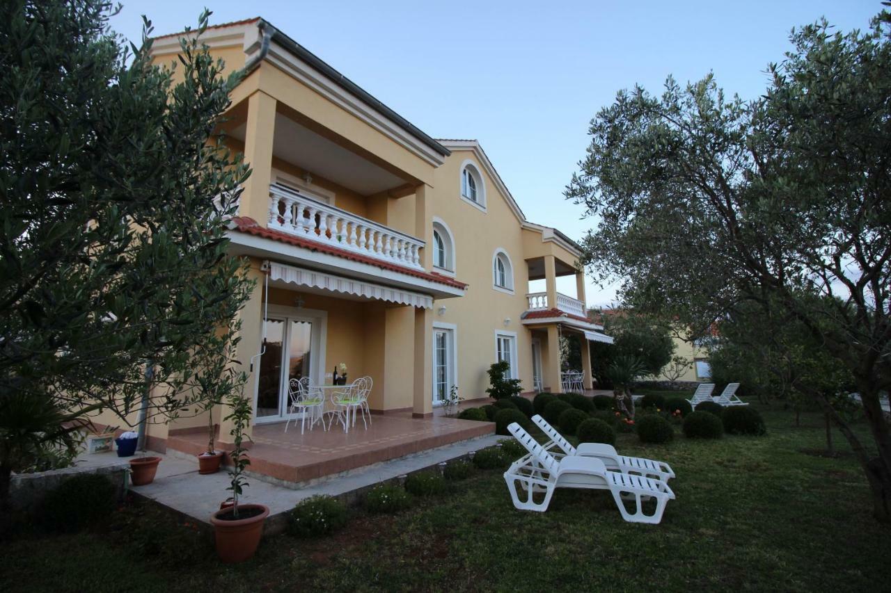 Apartmani Olea Krk Крк Екстер'єр фото