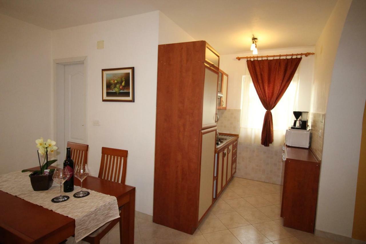 Apartmani Olea Krk Крк Екстер'єр фото