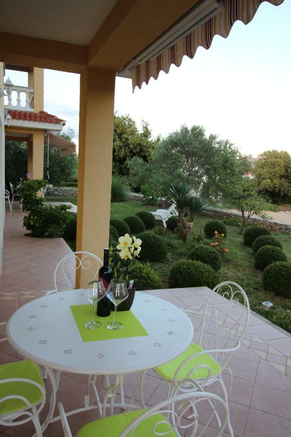 Apartmani Olea Krk Крк Екстер'єр фото